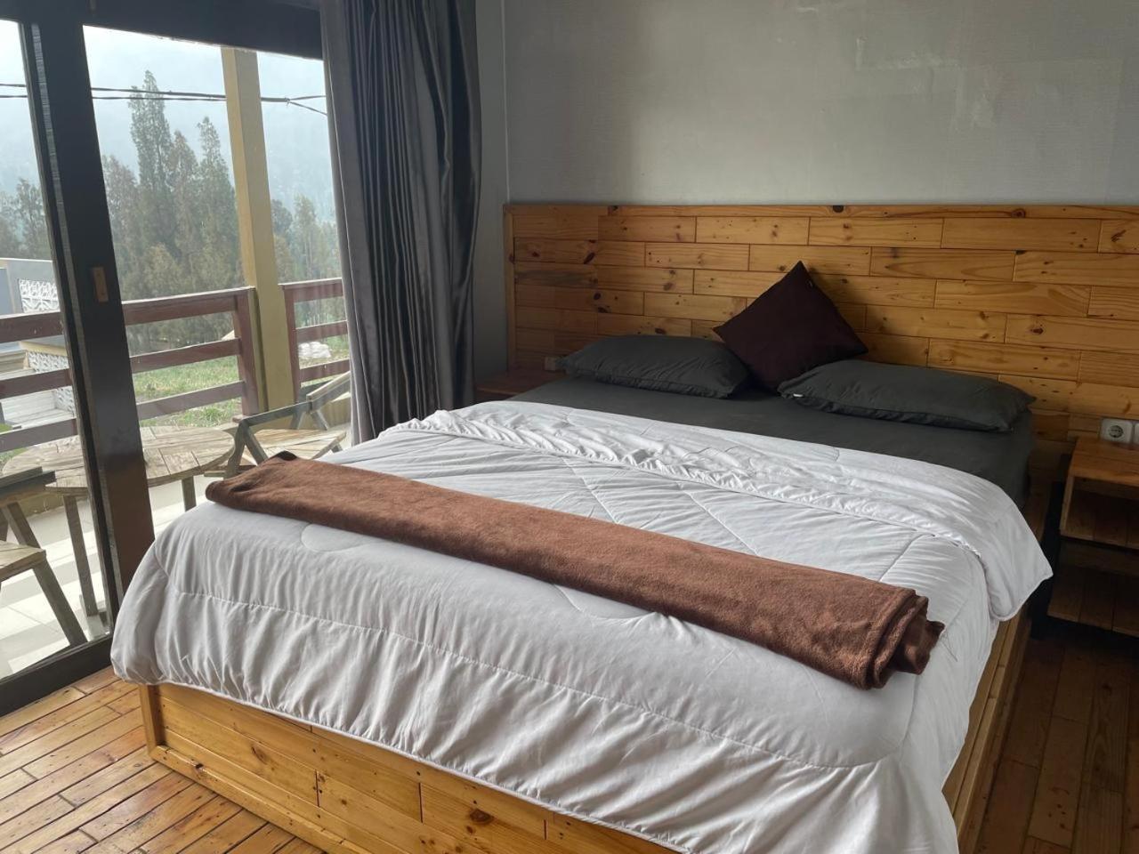 Bromo Semesta Guesthouse Probolinggo Exterior foto