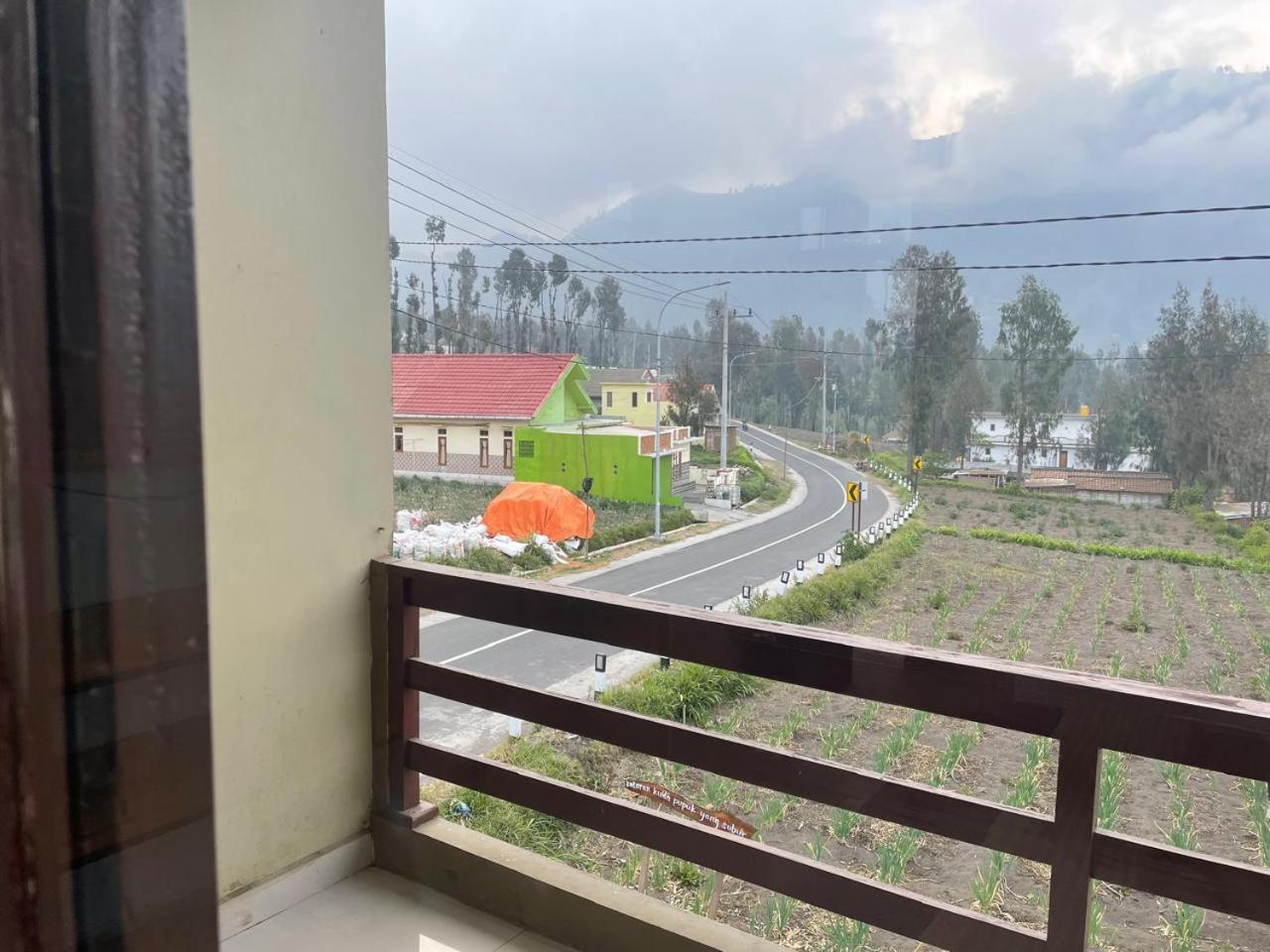 Bromo Semesta Guesthouse Probolinggo Exterior foto